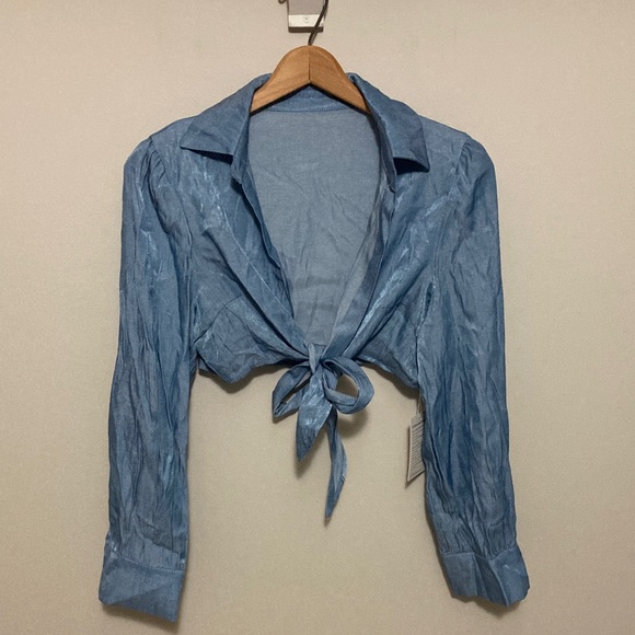 NWT LORAGAL Blue Tie-Front Blouse size large, plunging neckline long sleeve - Picture 2 of 10